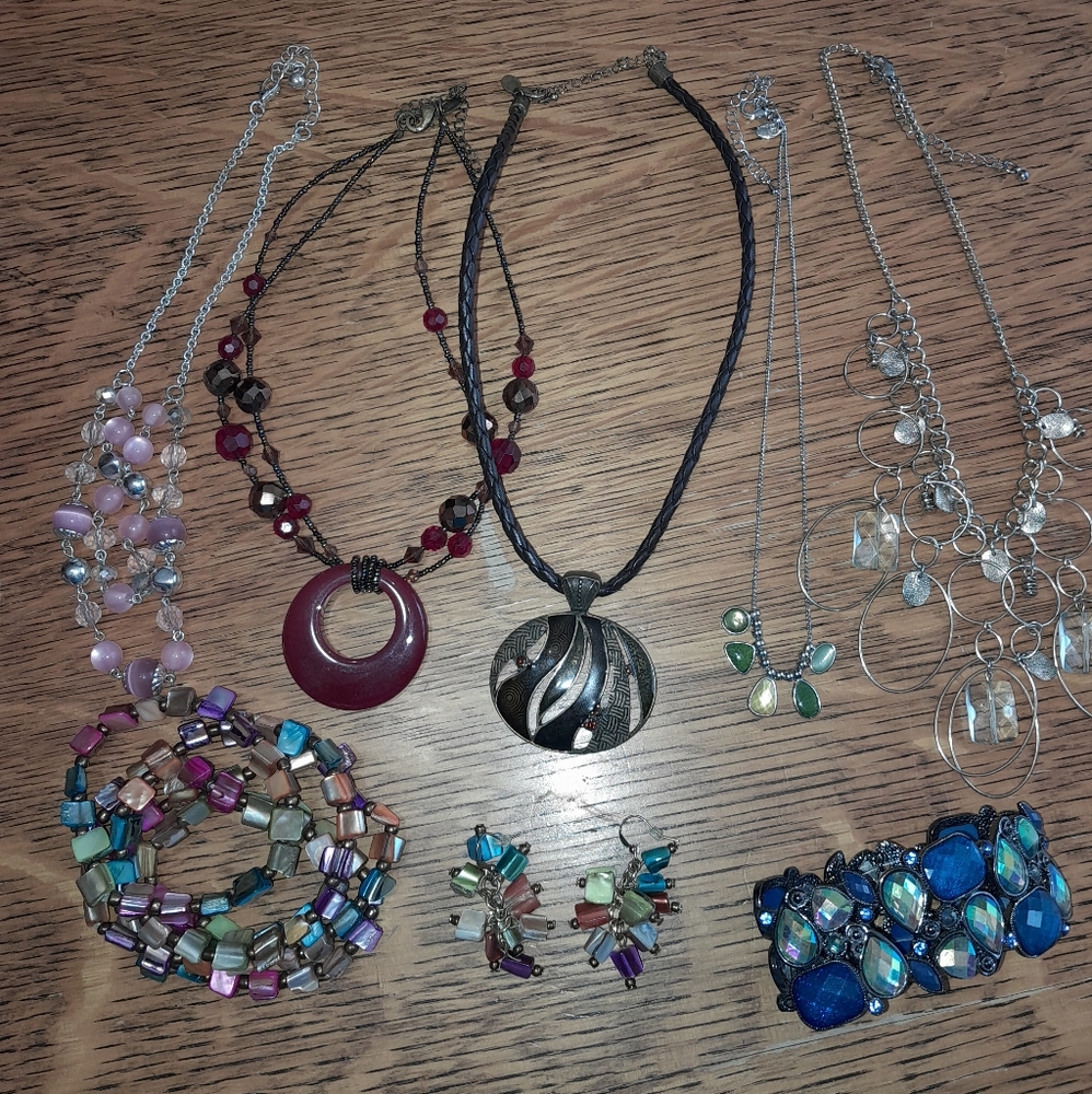 Multi Color Jewelry Lot Lia Sophia Sonoma Necklaces Bracelets Earrings